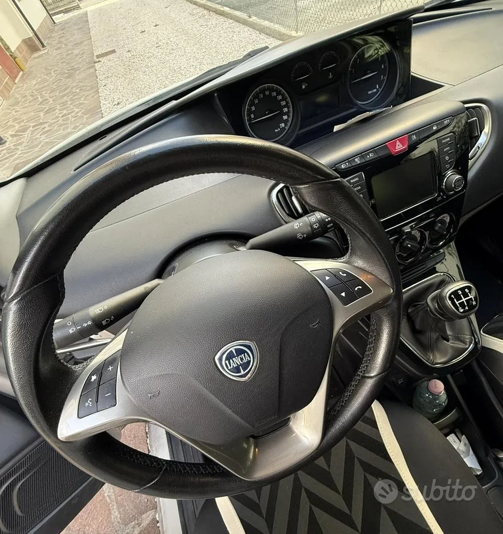 Lancia Ypsilon 2016 photo 5