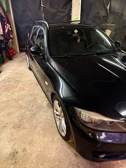 BMW 318D 2009 photo 3