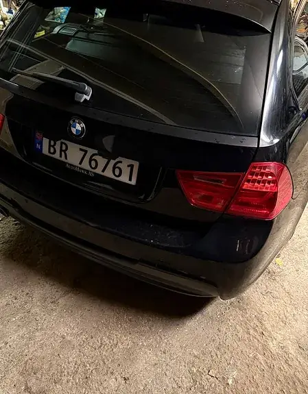 BMW 318D 2009 photo 4