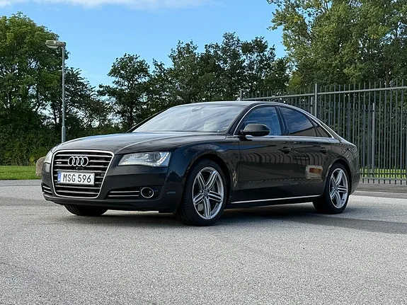 Audi A8 2012 photo 5