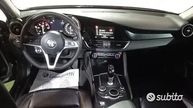 Alfa Romeo Giulia 2017 photo 3
