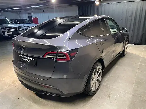 Tesla Model Y 2023 photo 5