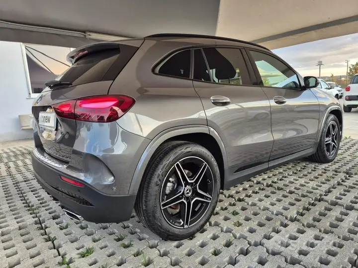 Mercedes-Benz Gla 2023 photo 4