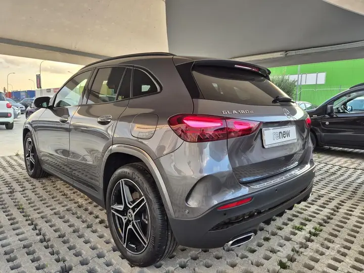 Mercedes-Benz Gla 2023 photo 3