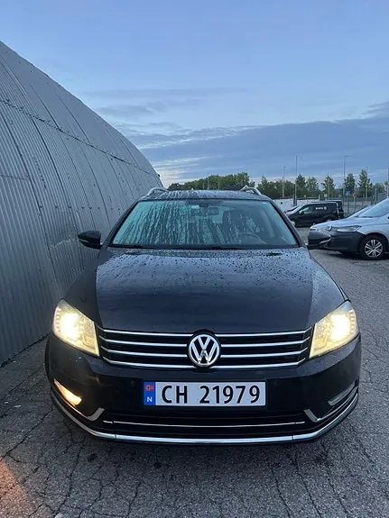 Volkswagen Passat 2012 photo 3