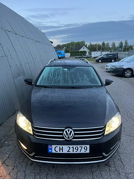 Volkswagen Passat 2012 photo 4