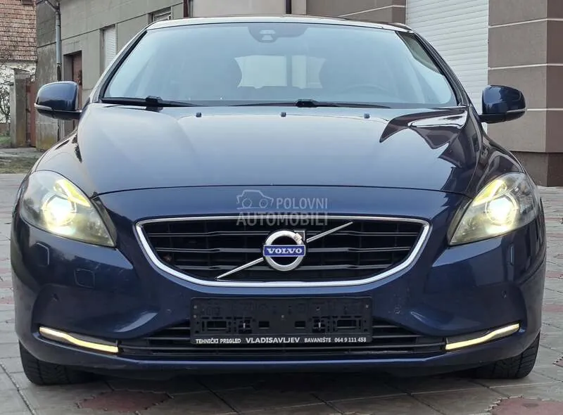 Volvo V40 2014 photo 2