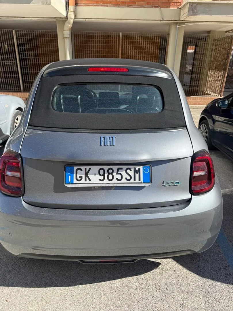 Fiat 500E 2022 photo 2
