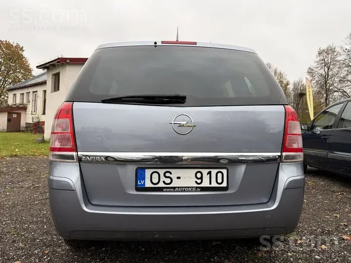 Opel Zafira 2010 photo 5