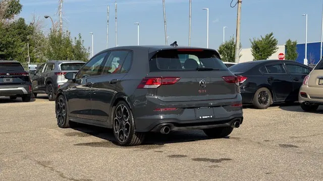 Volkswagen Golf 2025 photo 4