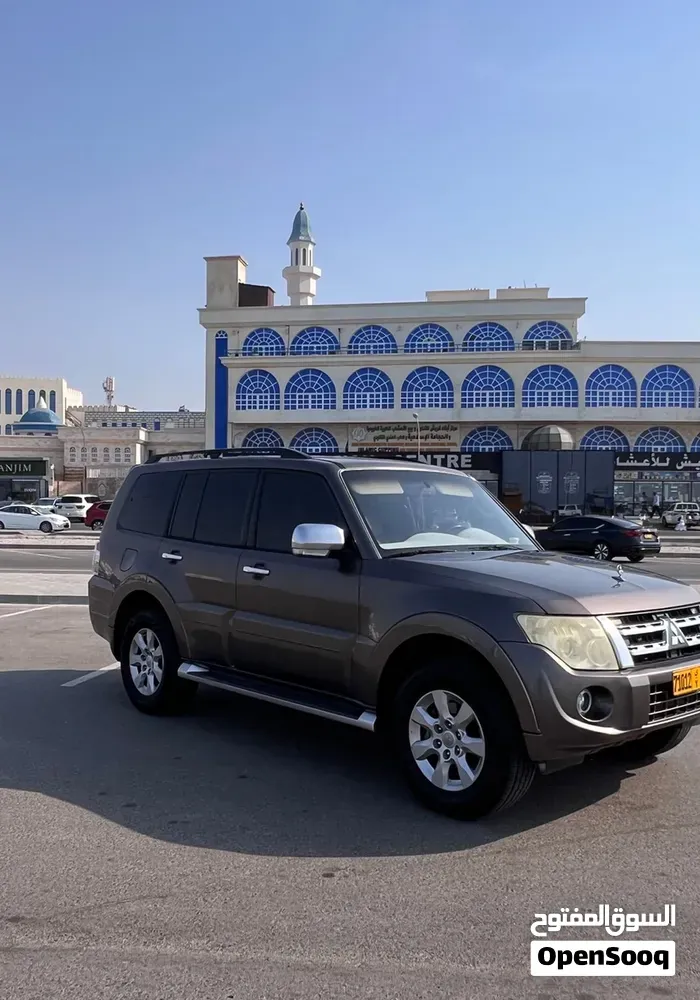 Mitsubishi Pajero 2012 photo 3