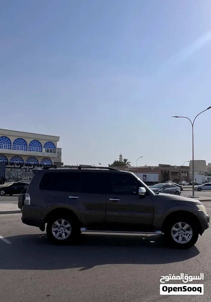 Mitsubishi Pajero 2012 photo 4