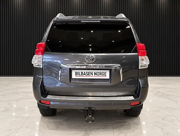 Toyota Land Cruiser 2012 photo 5