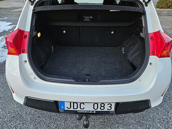 Toyota Auris 2013 photo 4