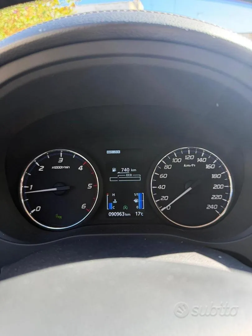 Mitsubishi Outlander 2018 photo 3