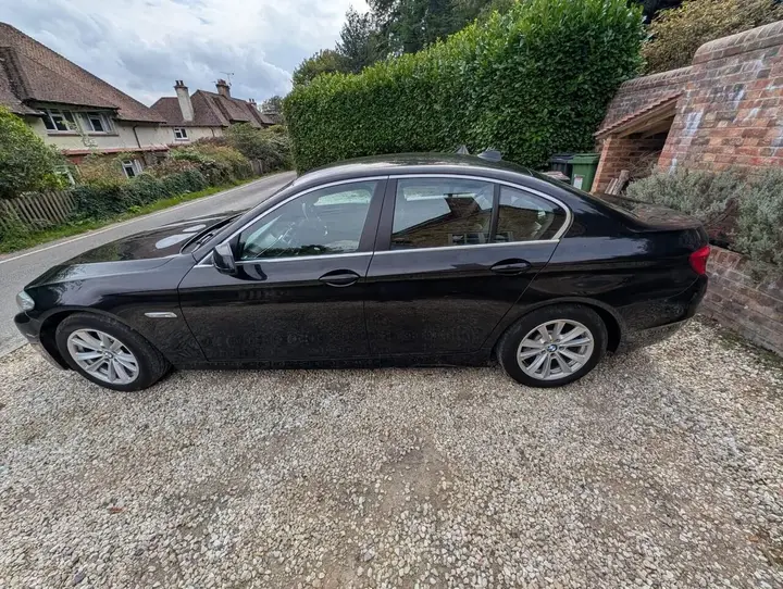 BMW 5 Series 2011 photo 4