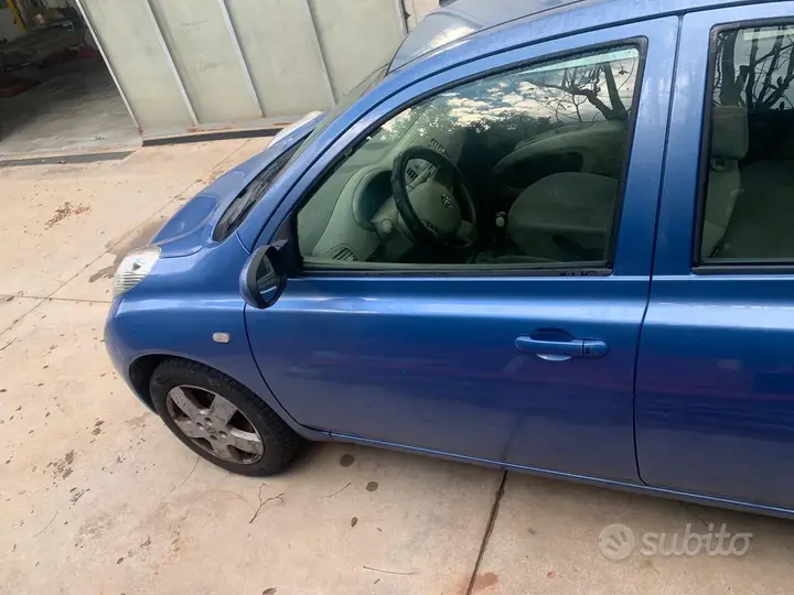Nissan Micra 2004 photo 2