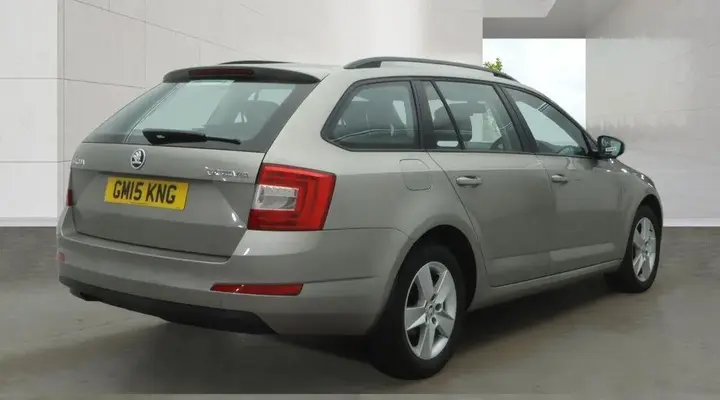 Skoda Octavia 2015 photo 2