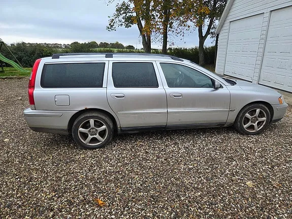 Volvo V70 2004 photo 3