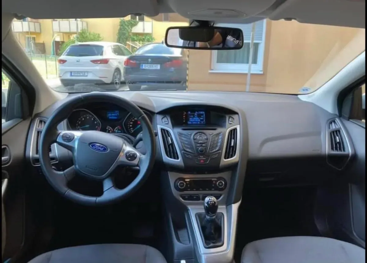 Ford Focus 2013 photo 2
