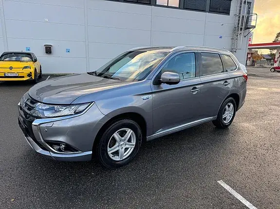 Mitsubishi Outlander 2017 photo 2