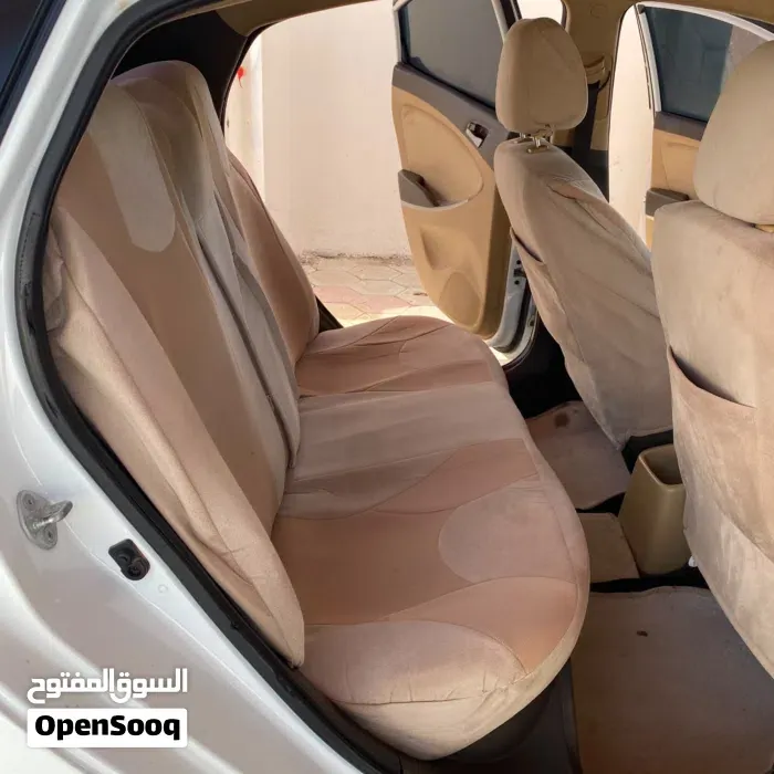 Hyundai Accent 2015 photo 4