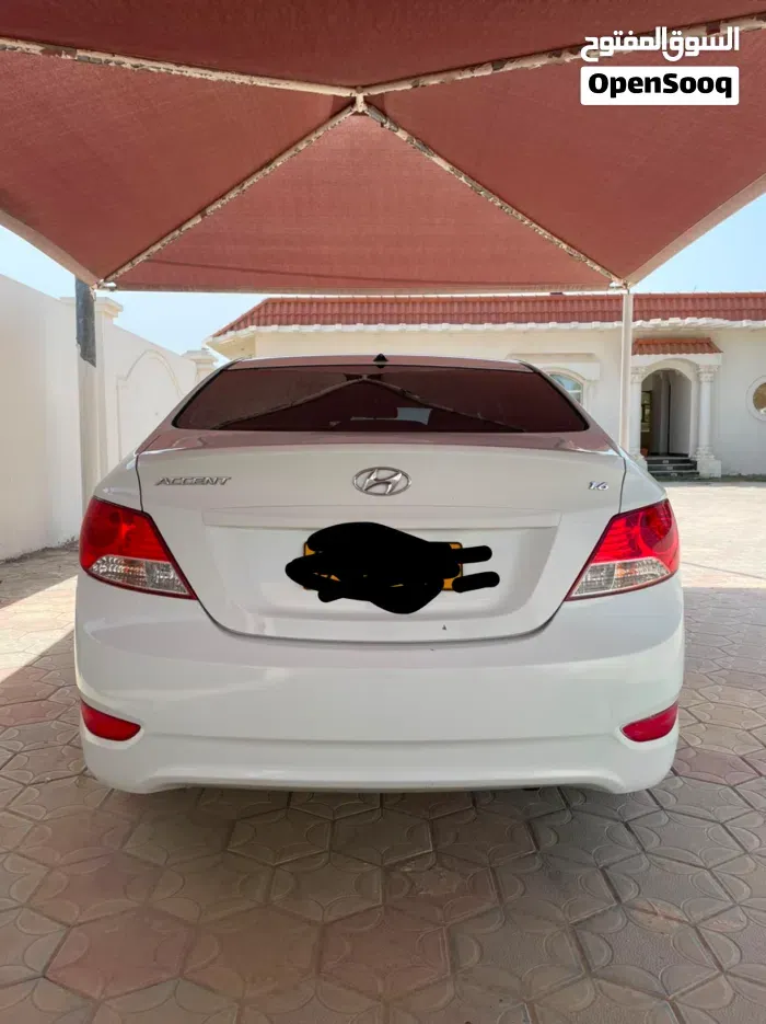 Hyundai Accent 2015 photo 2