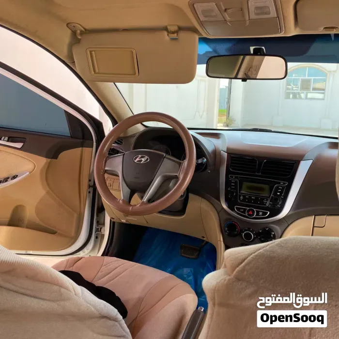 Hyundai Accent 2015 photo 3