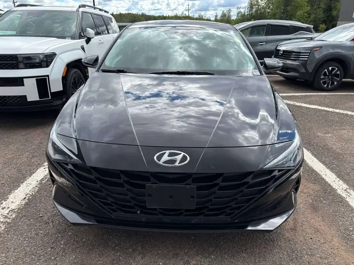 Hyundai Elantra 2023 photo 2