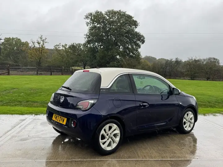Vauxhall Adam 2013 photo 4
