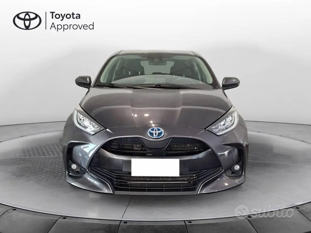 Toyota Yaris 2022 photo 2