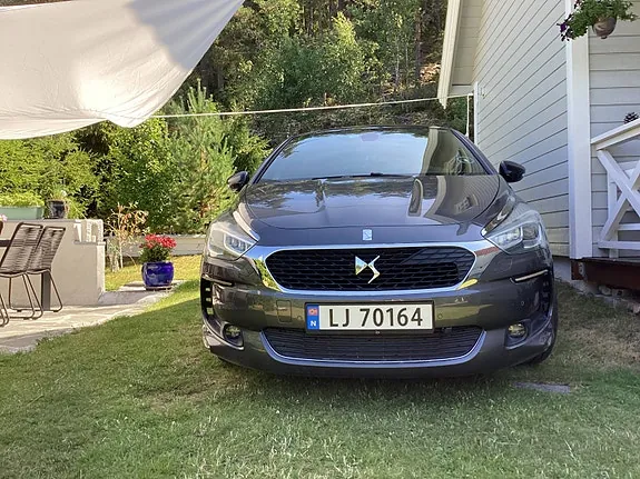 DS Automobiles Ds 5