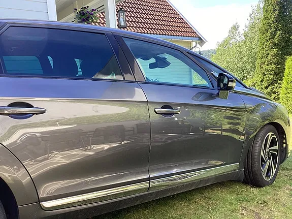 DS Automobiles Ds 5 2017 photo 2