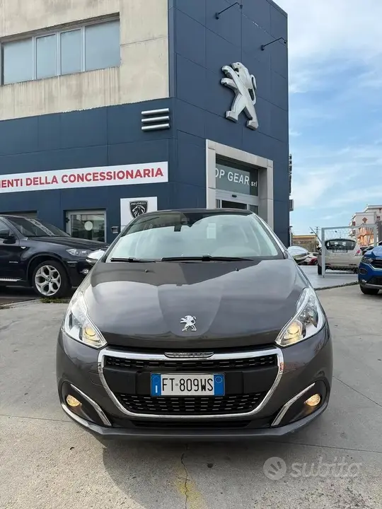 Peugeot 208 2019 photo 2