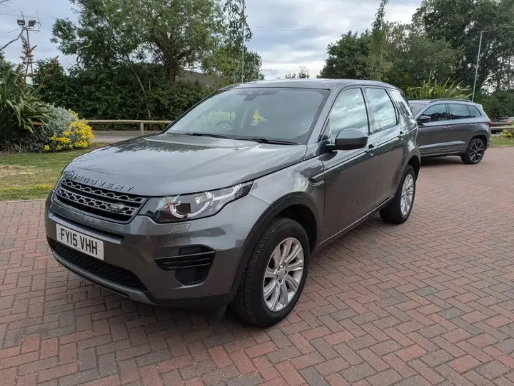 Land Rover Discovery Sport 2015 photo 3