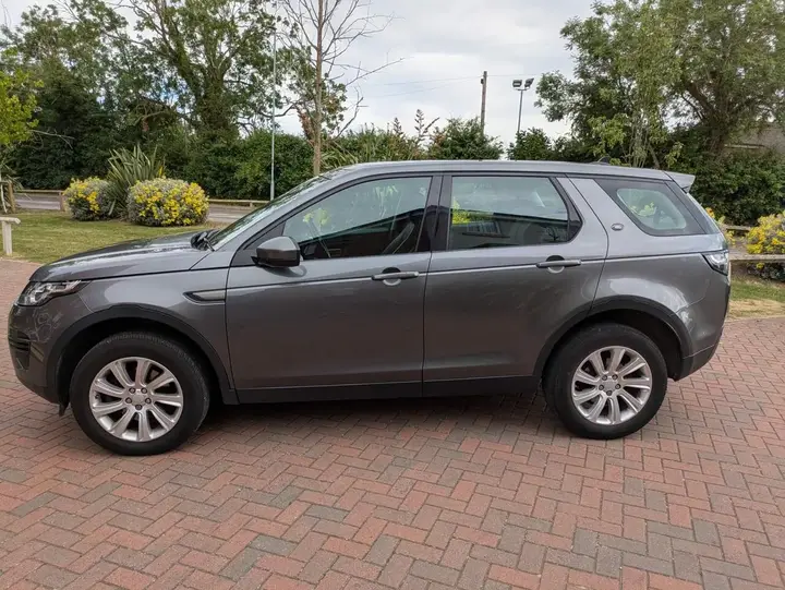 Land Rover Discovery Sport 2015 photo 5