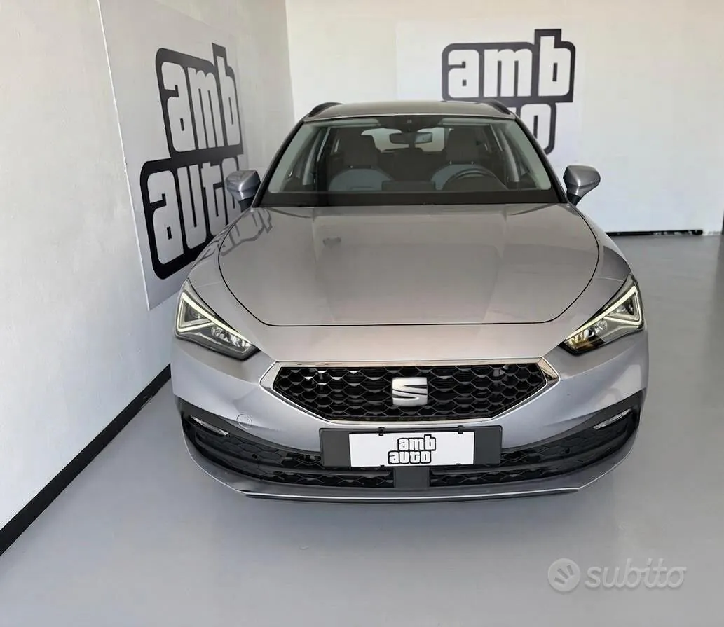 Seat Leon 2023 photo 2