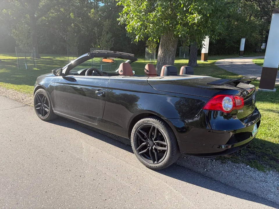 Volkswagen Eos 2010 photo 3