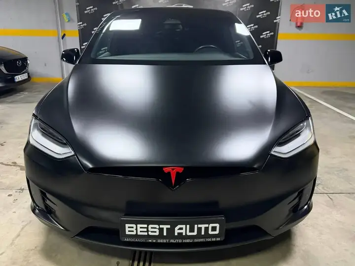 Tesla Model X 2020 photo 2