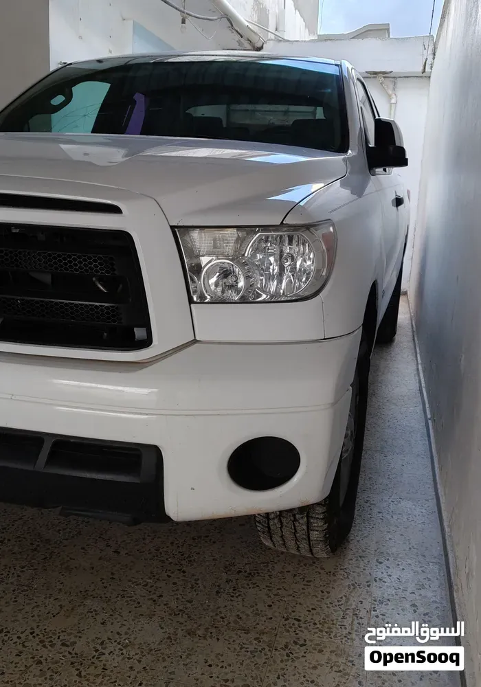 Toyota Tundra 2013 photo 2