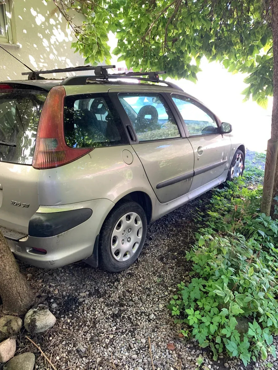 Peugeot 206 2005 photo 2