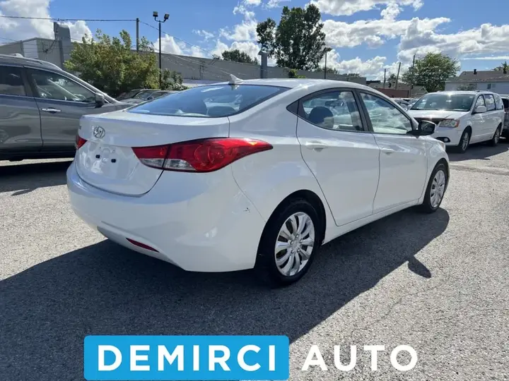 Hyundai Elantra 2013 photo 5