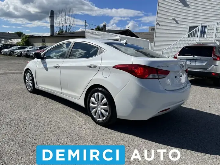 Hyundai Elantra 2013 photo 4