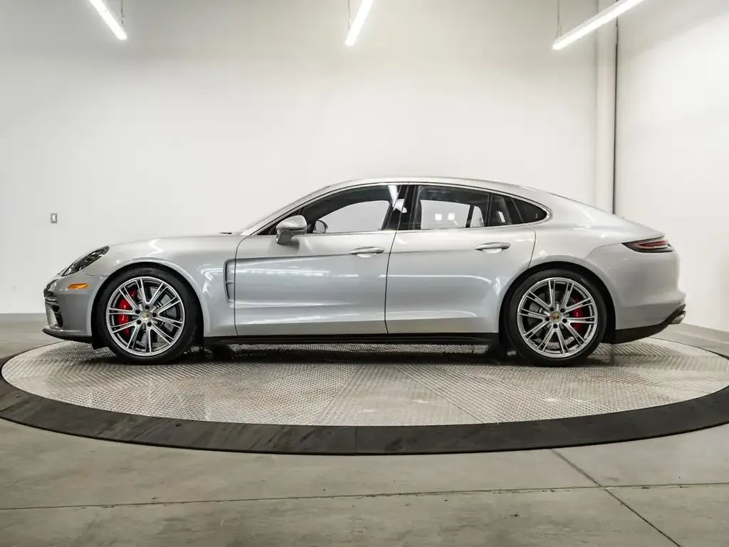 Porsche Panamera 2018 photo 2