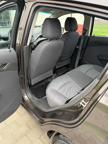 Chevrolet Spark 2011 photo 3