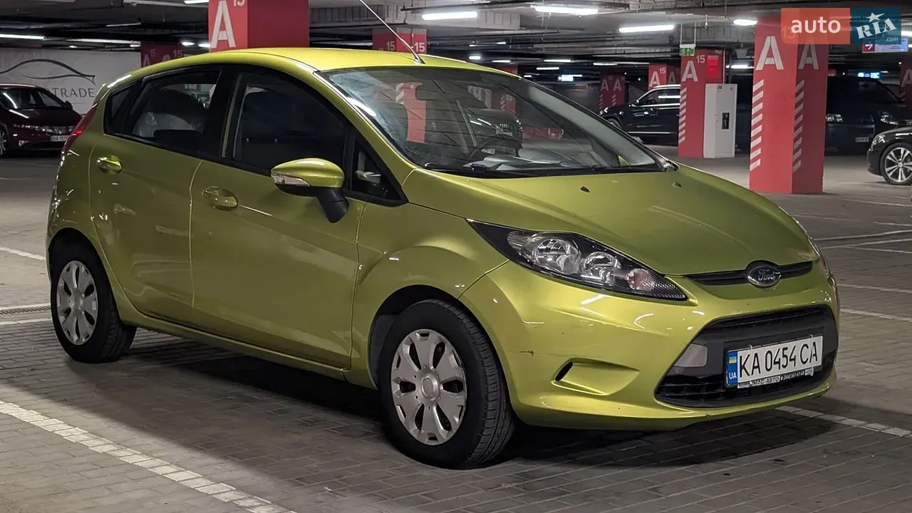 Ford Fiesta 2011 photo 2