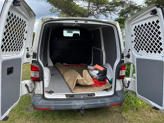 Volkswagen Transporter 2013 photo 2