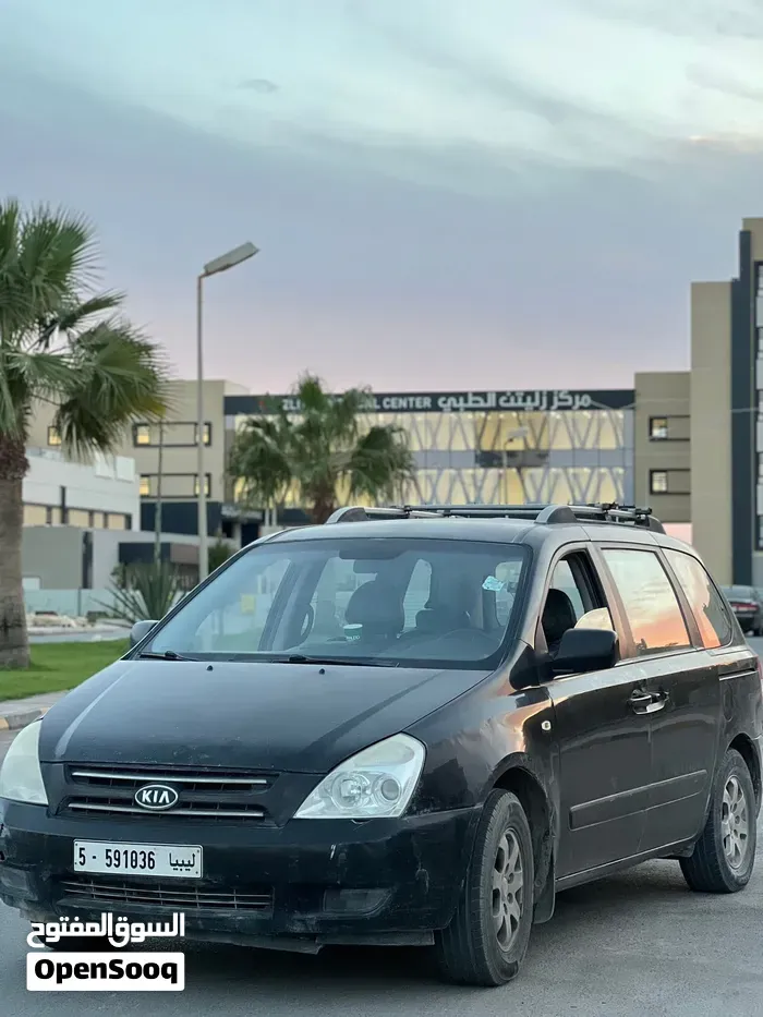 Kia Carnival 2007 photo 2