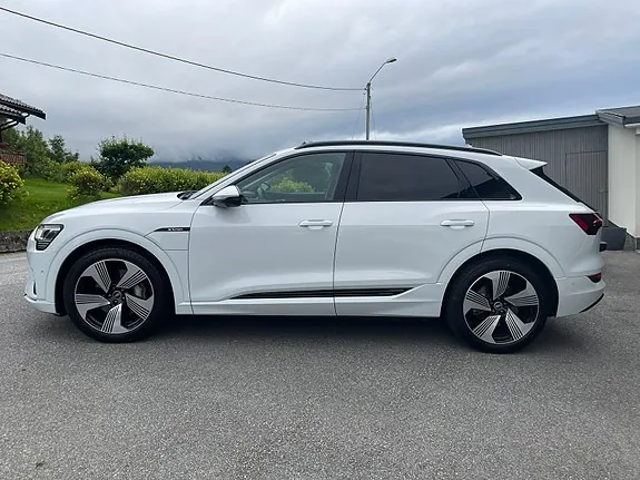 Audi E-Tron 2022 photo 3