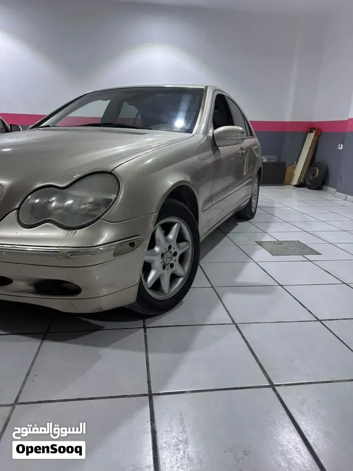 Mercedes-Benz C-Class 2007 photo 2
